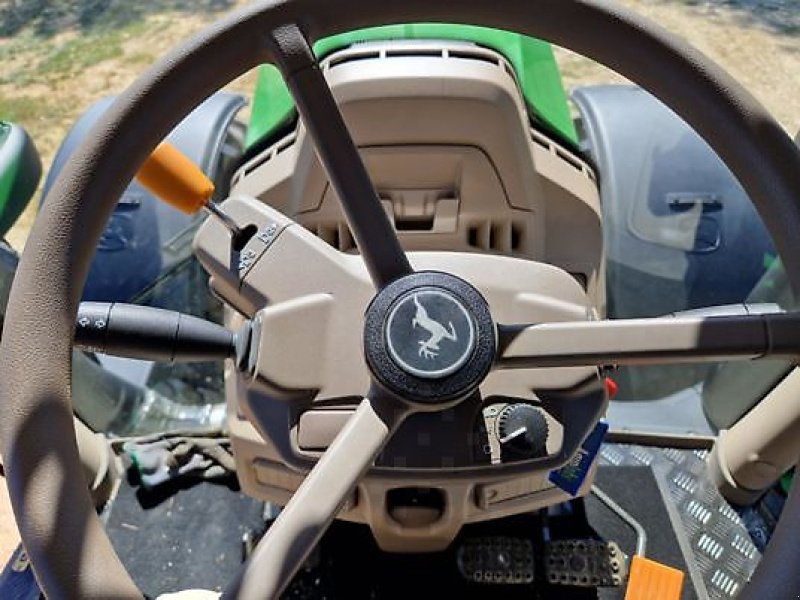 Traktor типа John Deere 6R250, Gebrauchtmaschine в Monferran-Savès (Фотография 14)