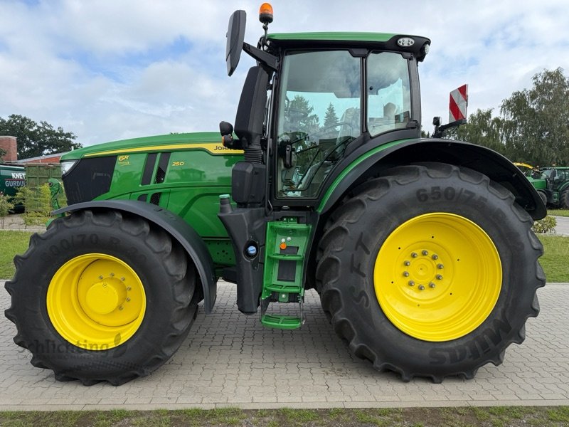 Traktor tipa John Deere 6R250, Vorführmaschine u Marxen (Slika 2)