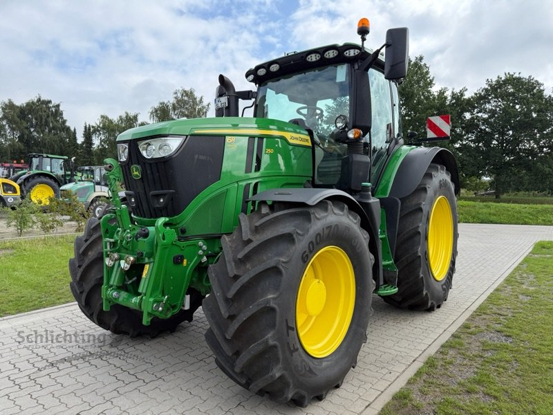 Traktor tipa John Deere 6R250, Vorführmaschine u Marxen (Slika 1)