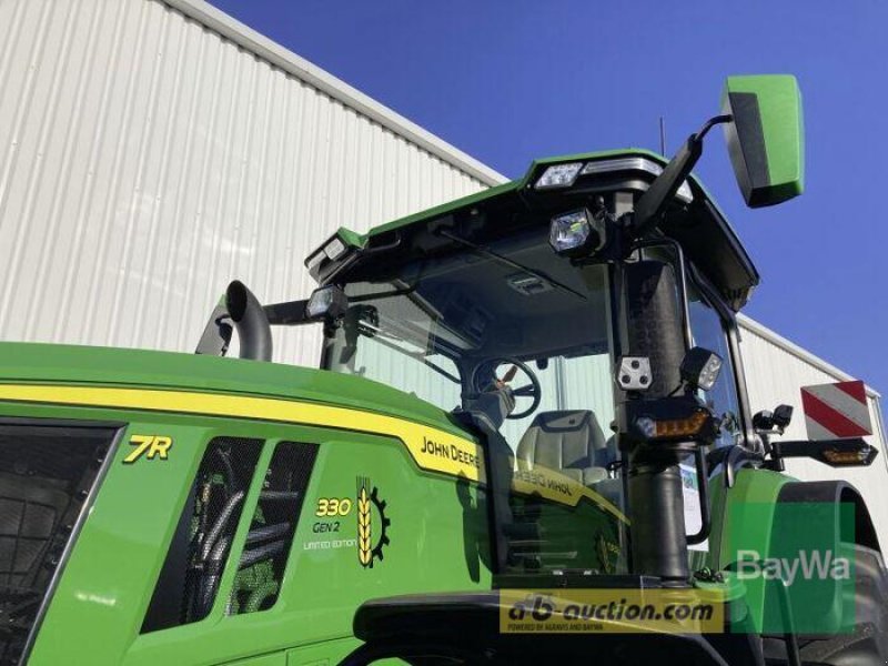 Traktor типа John Deere 7 R 310GEN2 ULTIMATE EDITION, Gebrauchtmaschine в Obertraubling (Фотография 13)