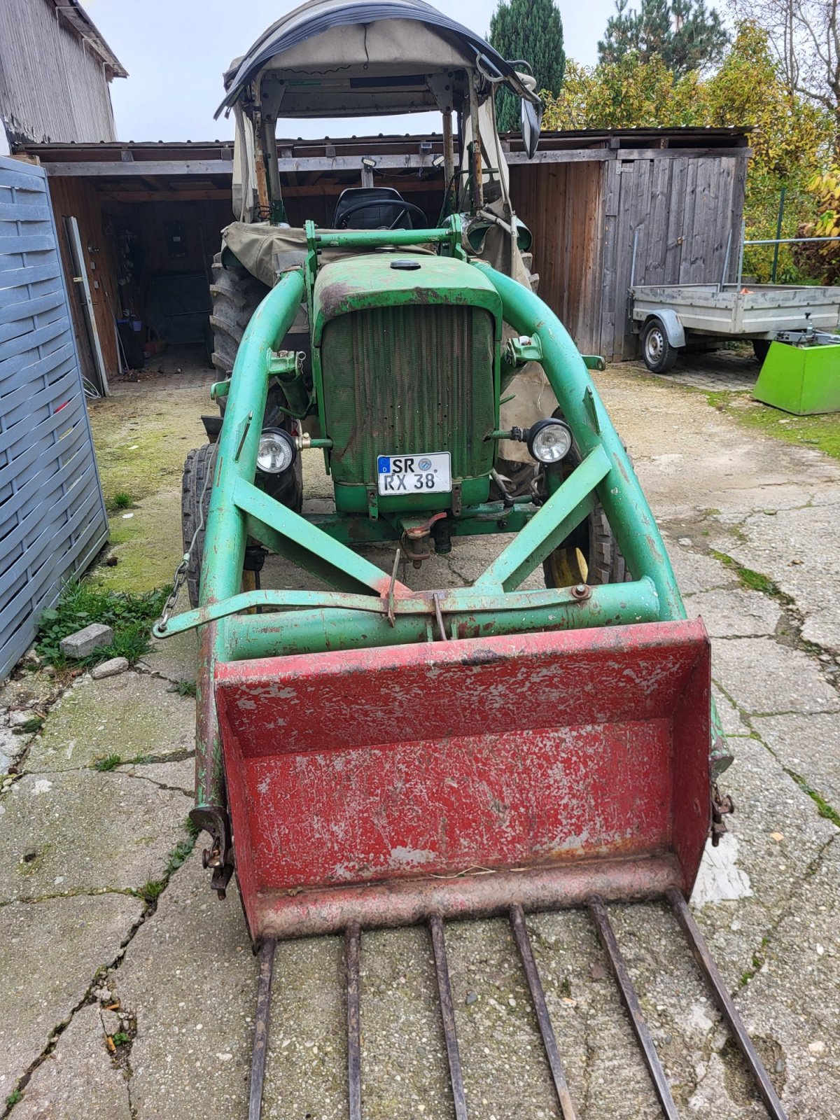 Traktor типа John Deere 700, Gebrauchtmaschine в Hunderdorf (Фотография 1)