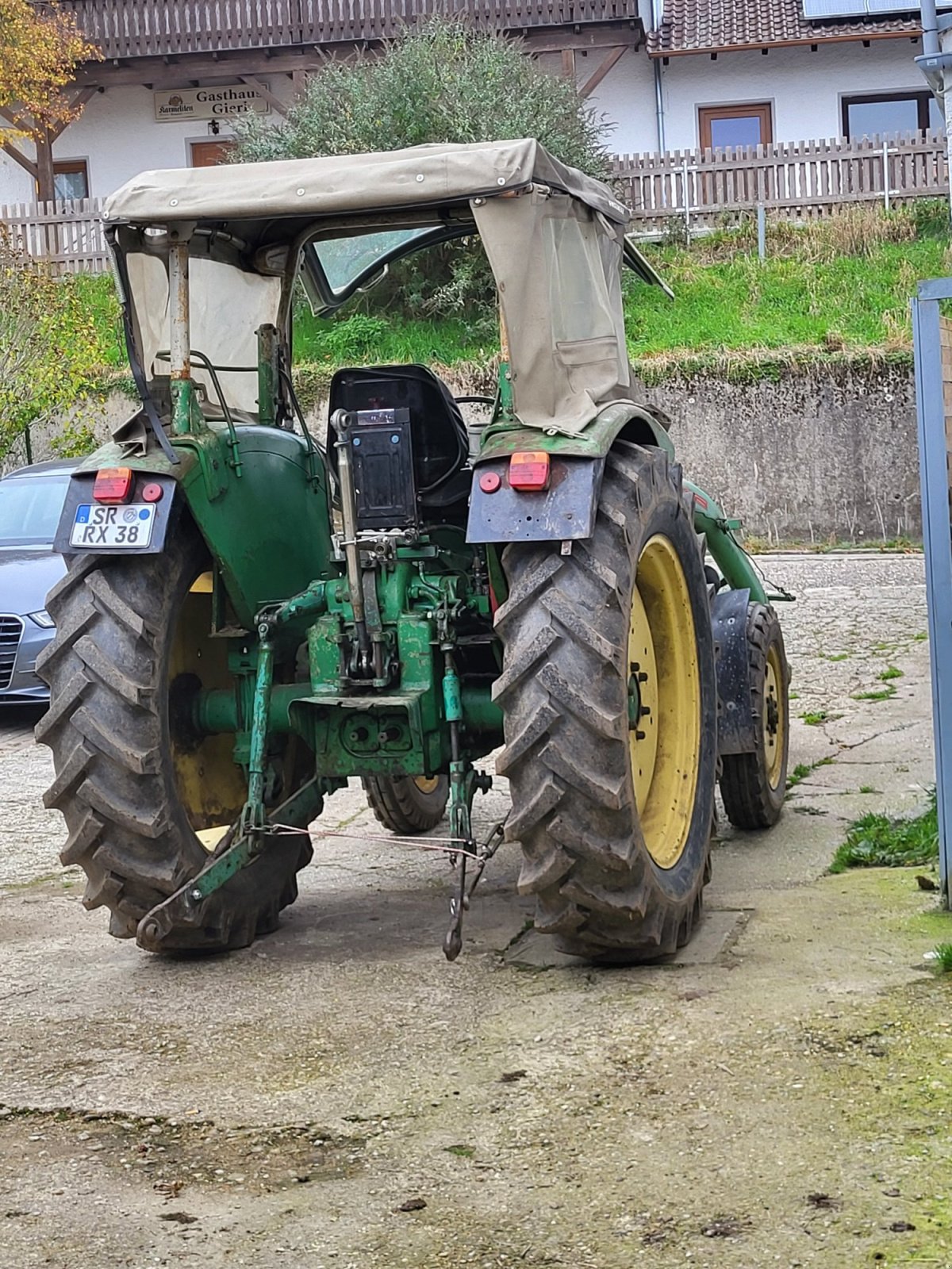 Traktor типа John Deere 700, Gebrauchtmaschine в Hunderdorf (Фотография 3)