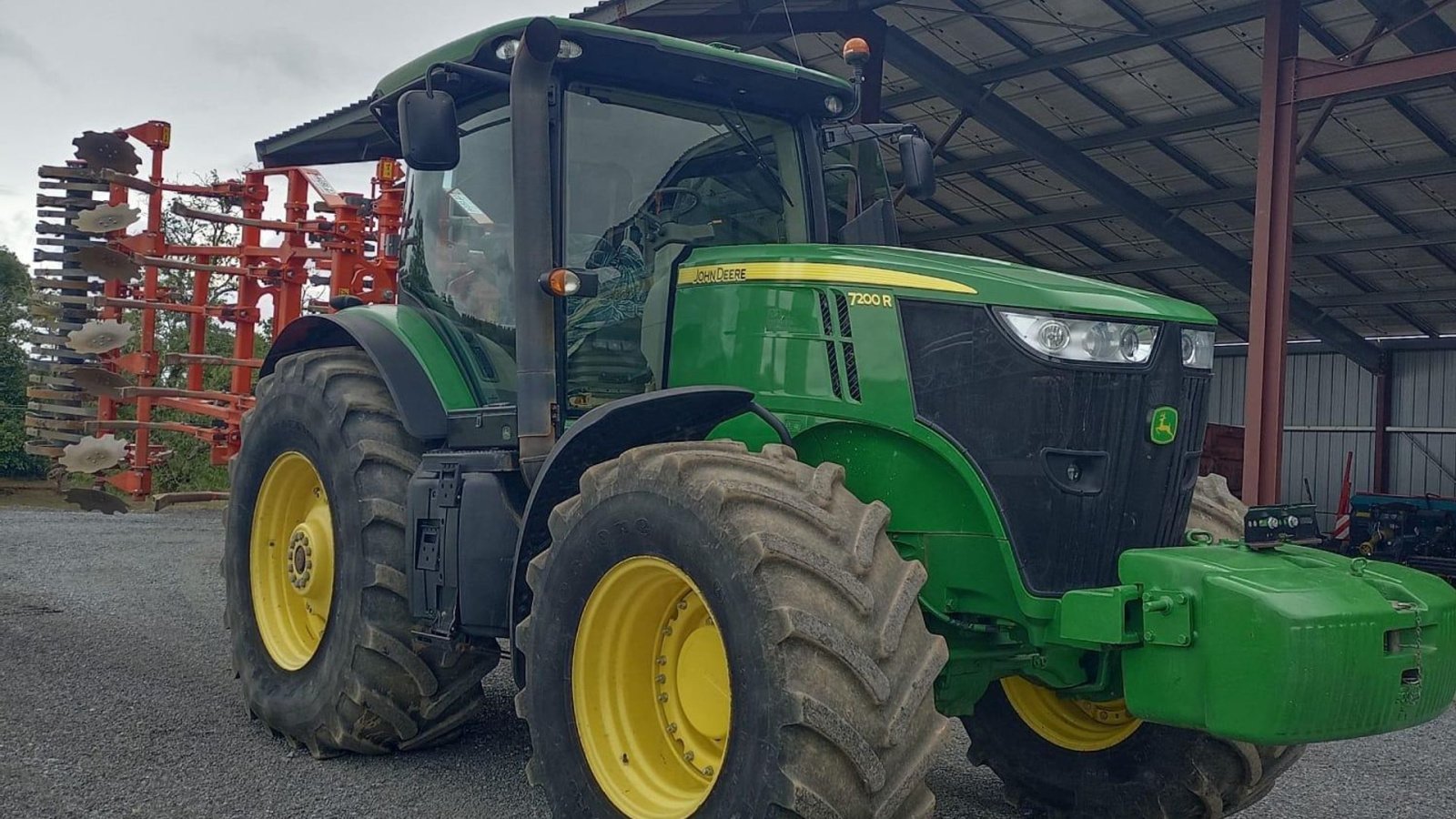 Traktor του τύπου John Deere 7200R . Kun  5.700 timer. Giv et bud!, Gebrauchtmaschine σε Kolding (Φωτογραφία 1)