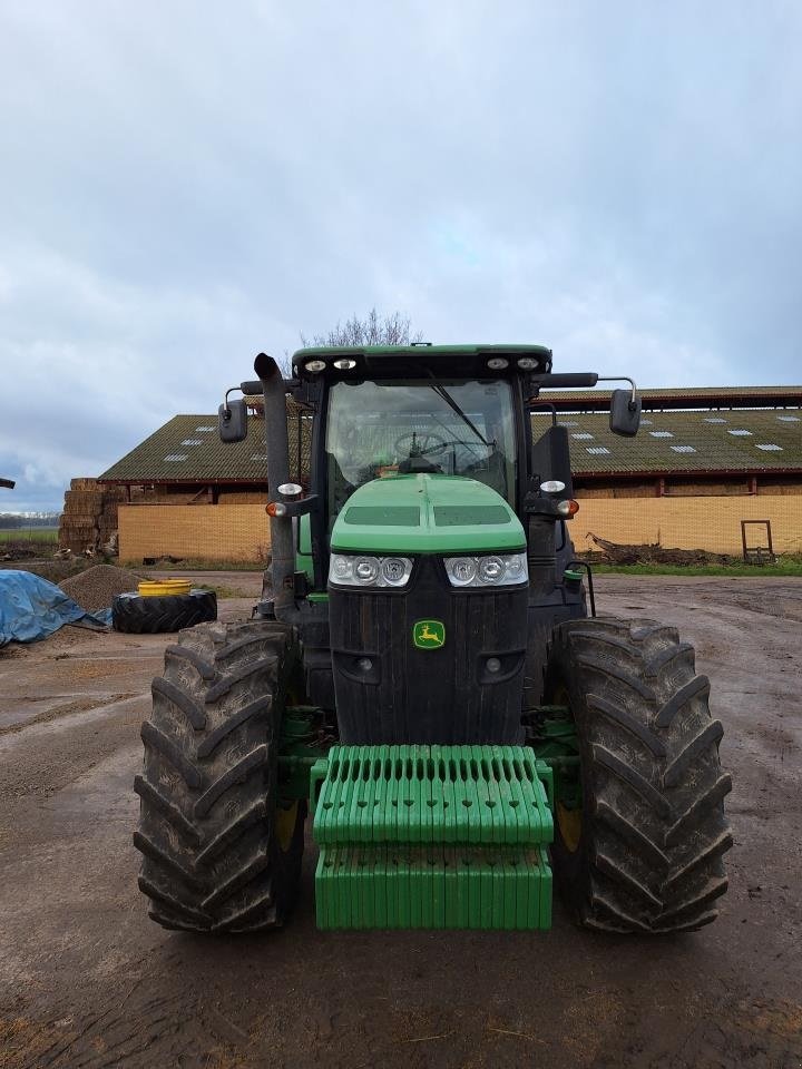 Traktor des Typs John Deere 7215R, Gebrauchtmaschine in Maribo (Bild 2)