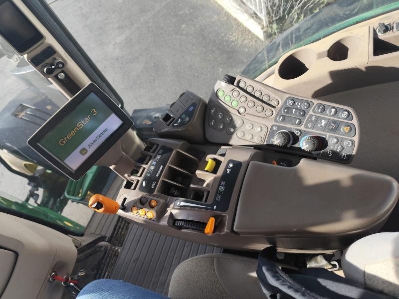 Traktor типа John Deere 7215R, Gebrauchtmaschine в SAINT GENEST D'AMBIERE (Фотография 11)