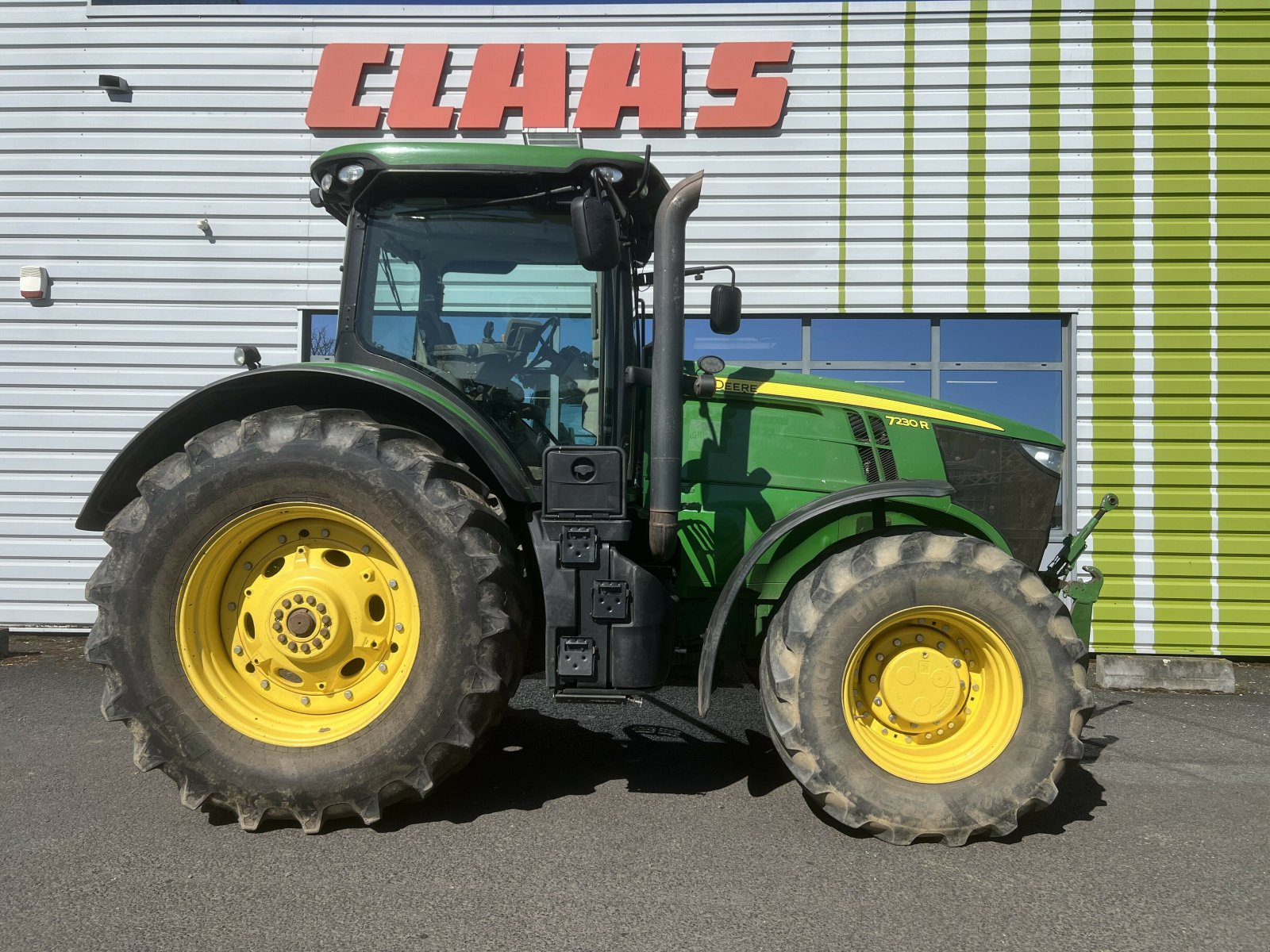 Traktor типа John Deere 7230 R 6.8 L, Gebrauchtmaschine в Gannat (Фотография 9)