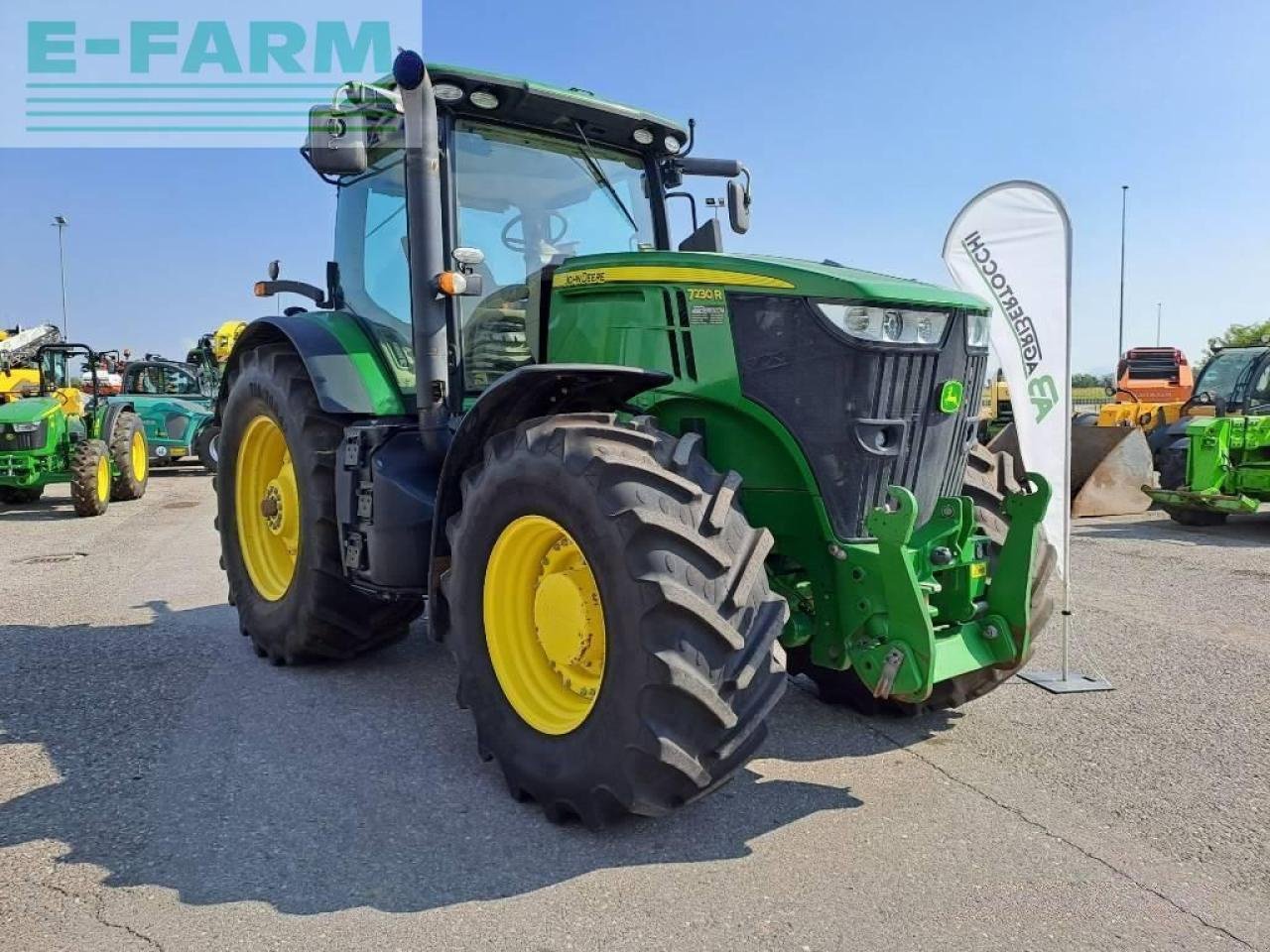 Traktor типа John Deere 7230 r, Gebrauchtmaschine в ORZIVECCHI (Фотография 1)