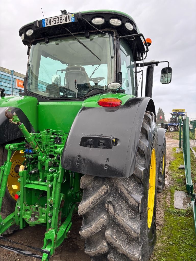 Traktor of the type John Deere 7230R 6.8L, Gebrauchtmaschine in VERT TOULON (Picture 3)
