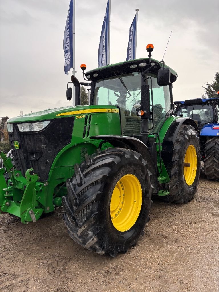 Traktor of the type John Deere 7230R 6.8L, Gebrauchtmaschine in VERT TOULON (Picture 1)