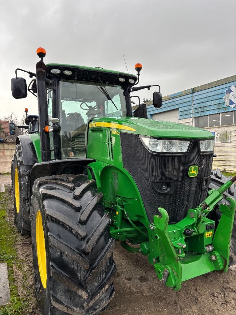 Traktor of the type John Deere 7230R 6.8L, Gebrauchtmaschine in VERT TOULON (Picture 7)