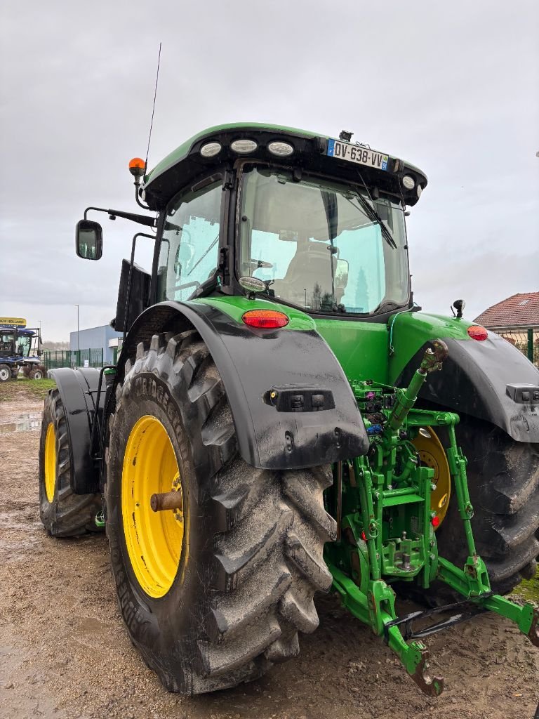 Traktor of the type John Deere 7230R 6.8L, Gebrauchtmaschine in VERT TOULON (Picture 2)