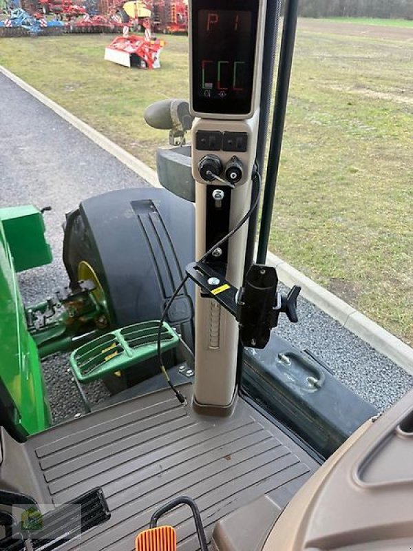 Traktor du type John Deere 7230R *Auto Quad*, Gebrauchtmaschine en Salsitz (Photo 16)