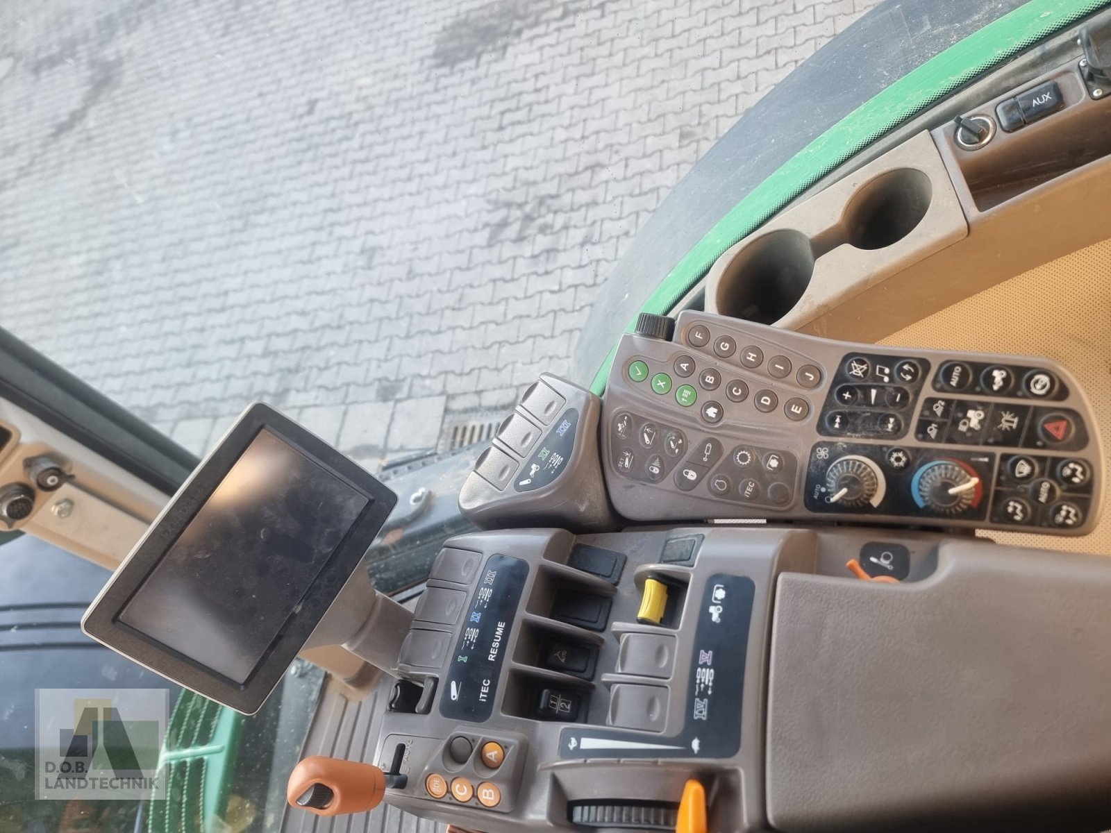 Traktor des Typs John Deere 7230R CQ mit 9L Motor, Gebrauchtmaschine in Regensburg (Bild 15)