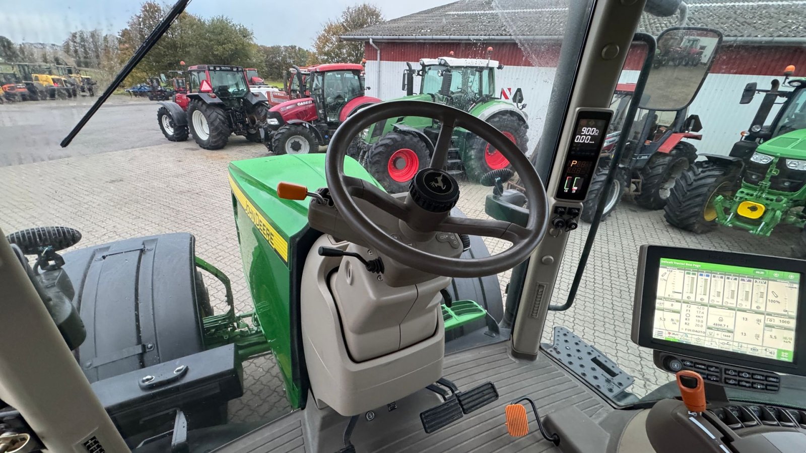 Traktor Türe ait John Deere 7230R KUN 4800 TIMER OG FRONT PTO!, Gebrauchtmaschine içinde Nørager (resim 23)