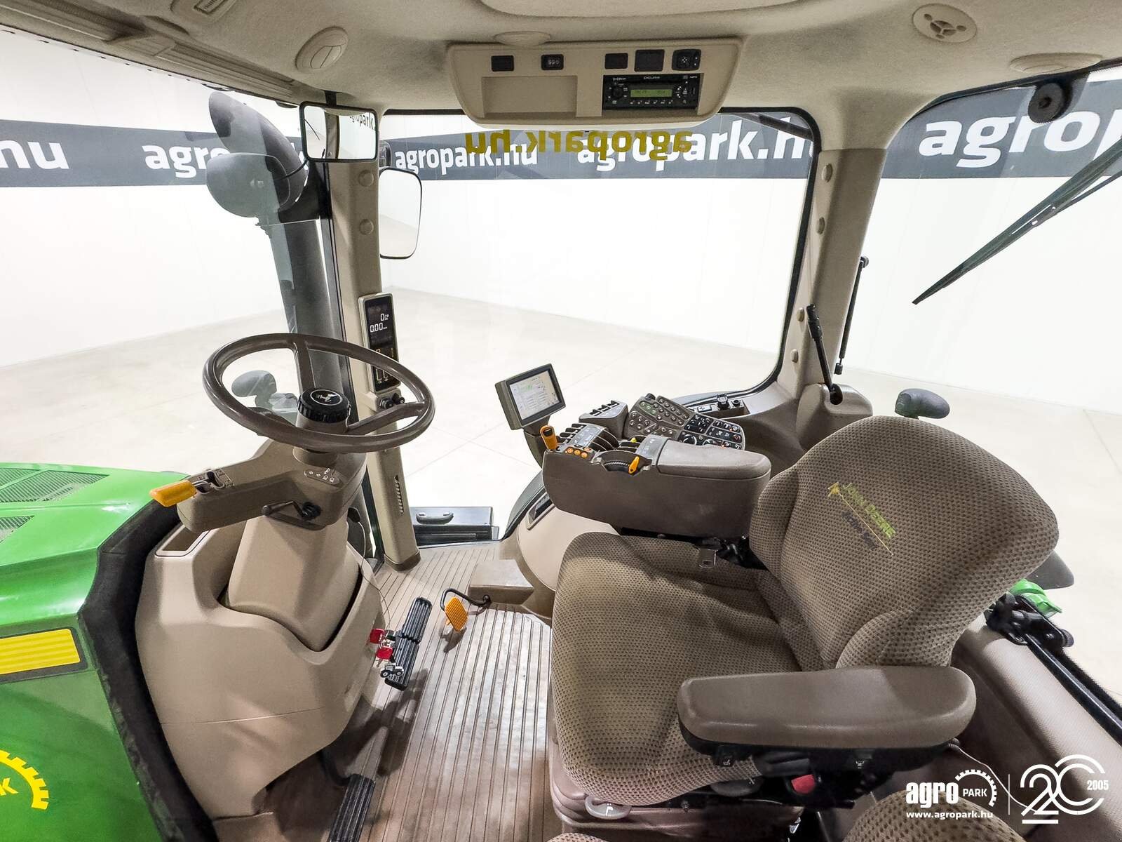 Traktor typu John Deere 7230R, Gebrauchtmaschine v Csengele (Obrázek 8)