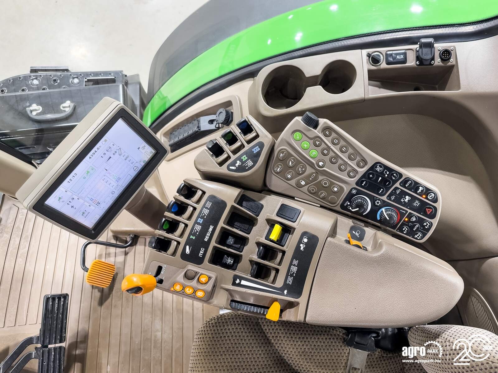 Traktor typu John Deere 7230R, Gebrauchtmaschine v Csengele (Obrázek 9)