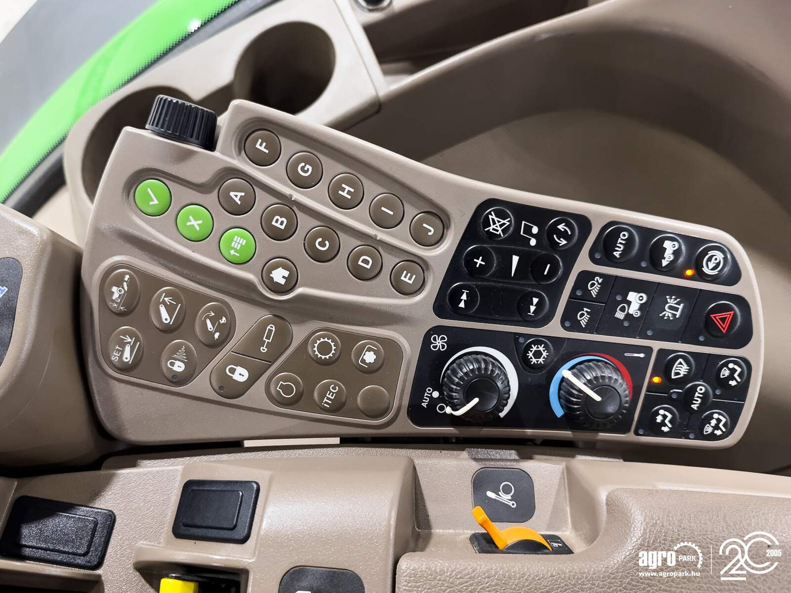 Traktor typu John Deere 7230R, Gebrauchtmaschine v Csengele (Obrázek 17)