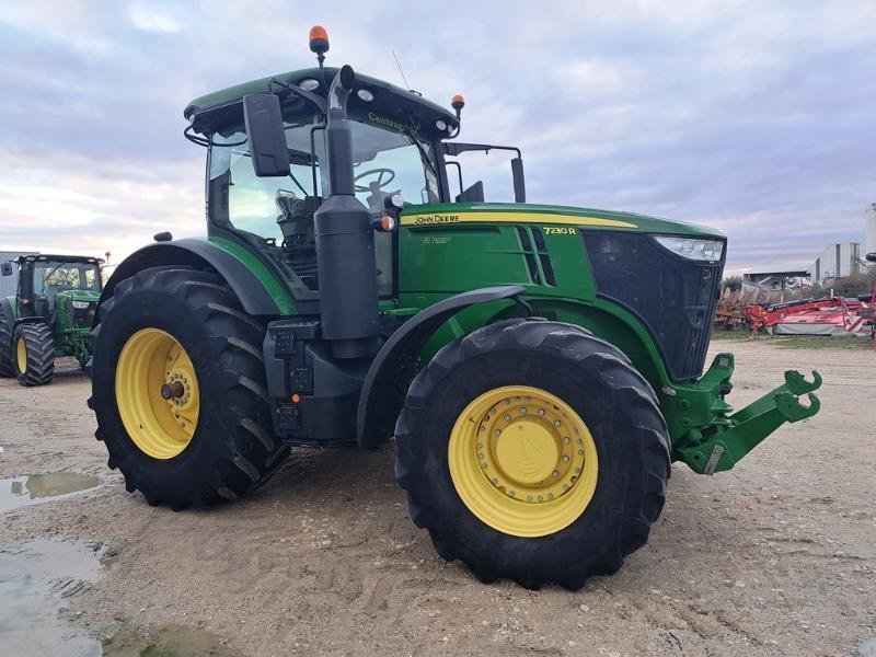 Traktor tipa John Deere 7230R, Gebrauchtmaschine u SAINT-GERMAIN DU PUY (Slika 2)