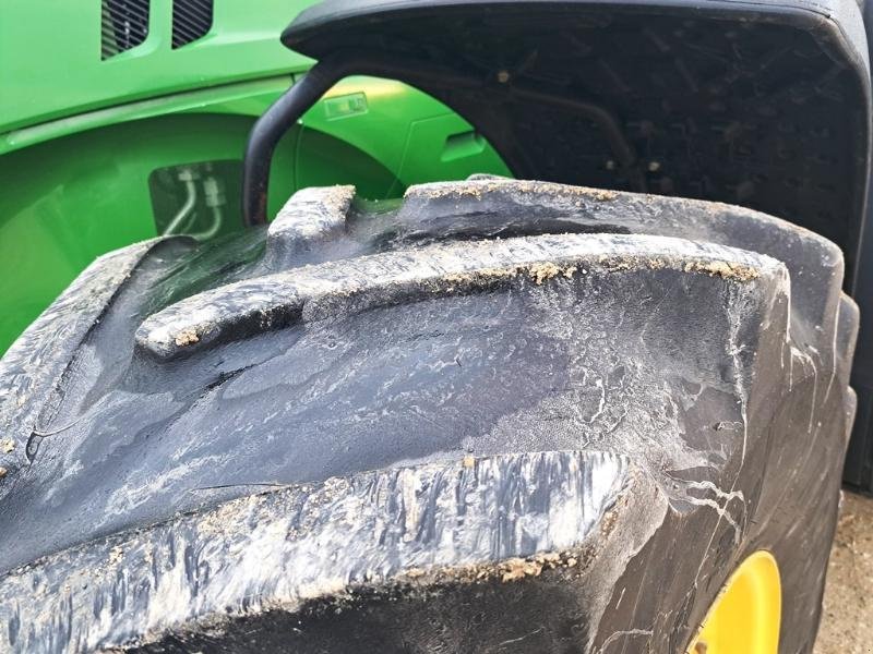 Traktor tipa John Deere 7230R, Gebrauchtmaschine u SAINT-GERMAIN DU PUY (Slika 7)