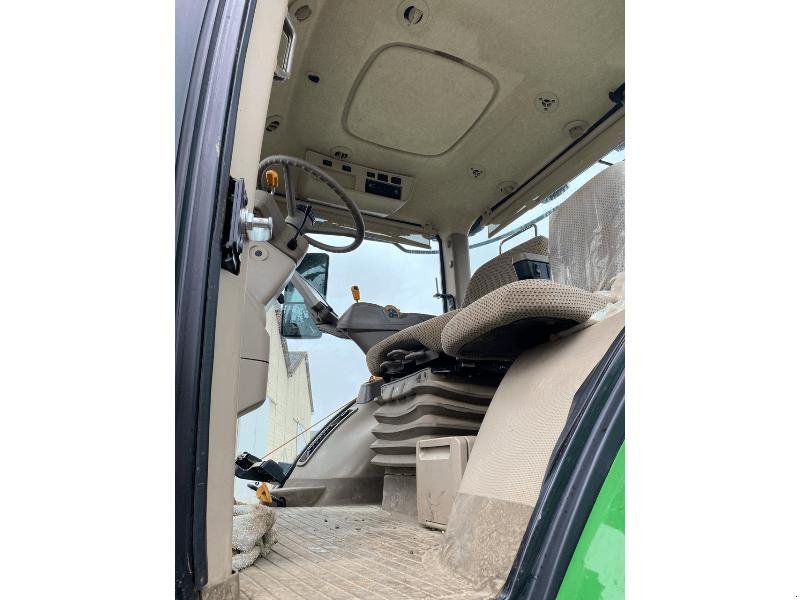 Traktor tipa John Deere 7230R, Gebrauchtmaschine u SAINT-GERMAIN DU PUY (Slika 9)