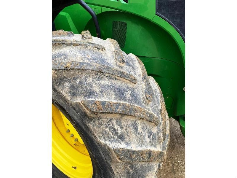 Traktor za tip John Deere 7230R, Gebrauchtmaschine u SAINT-GERMAIN DU PUY (Slika 5)