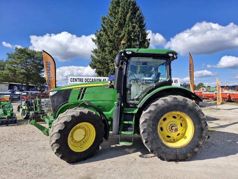 Traktor типа John Deere 7230R, Gebrauchtmaschine в BRAY en Val (Фотография 4)