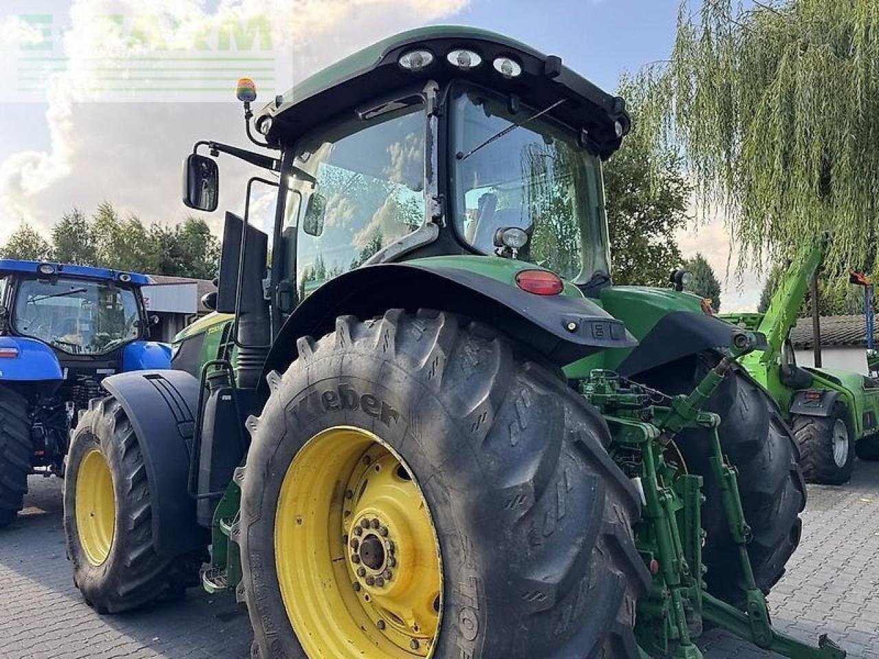 Traktor of the type John Deere 7230r, Gebrauchtmaschine in DAMAS?AWEK (Picture 9)