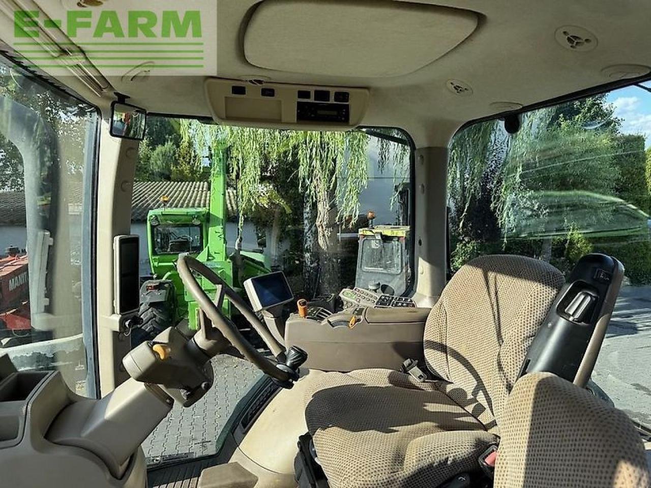 Traktor of the type John Deere 7230r, Gebrauchtmaschine in DAMAS?AWEK (Picture 11)