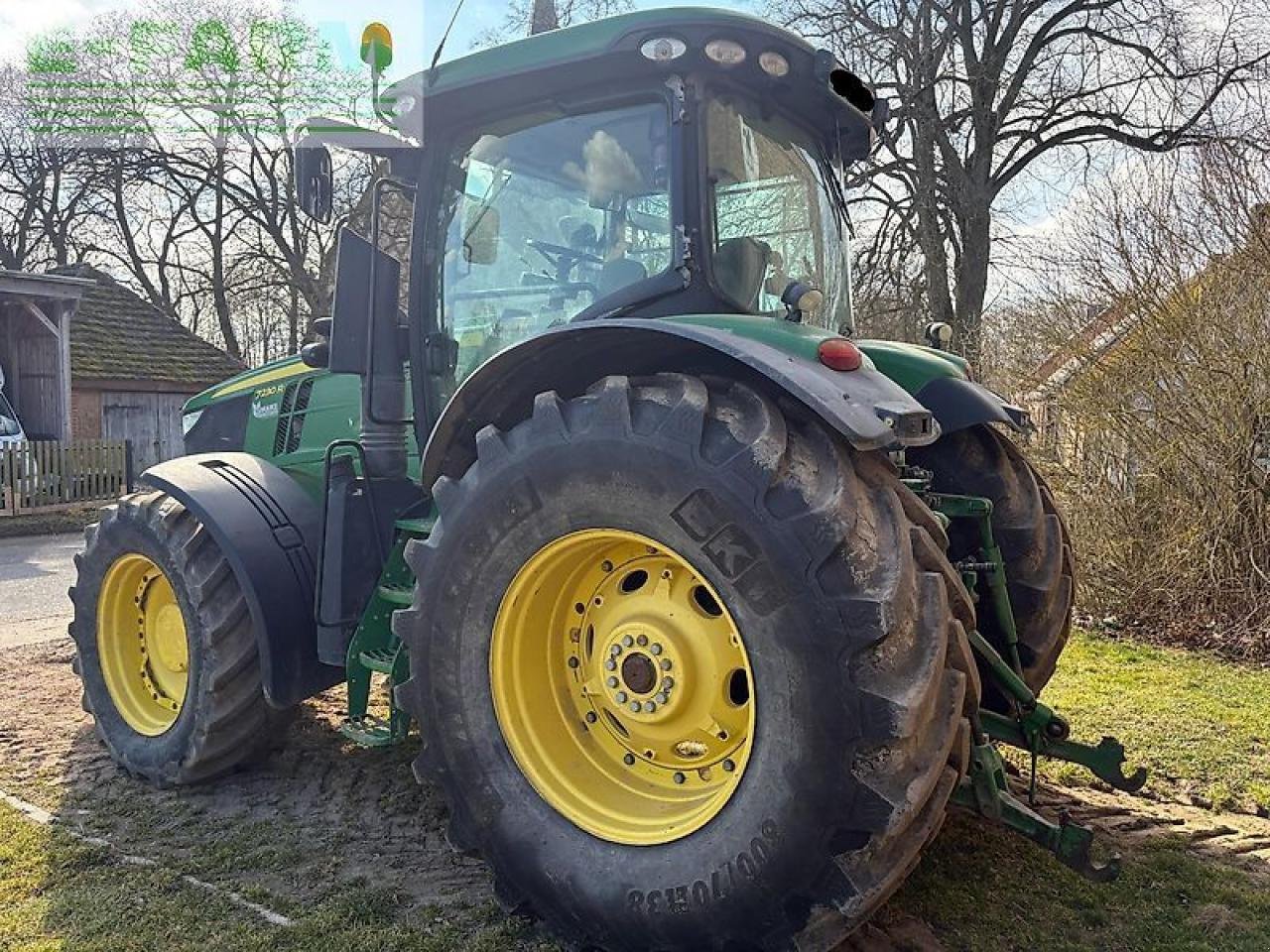 Traktor типа John Deere 7230r, Gebrauchtmaschine в NORDWESTUCKERMARK / OT FÜRSTENWERDER (Фотография 5)