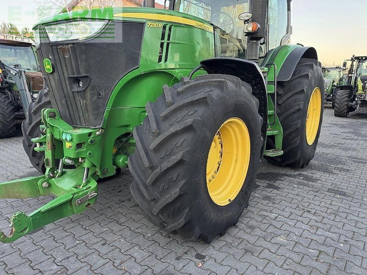 Traktor Türe ait John Deere 7230r, Gebrauchtmaschine içinde DAMAS?AWEK (resim 16)