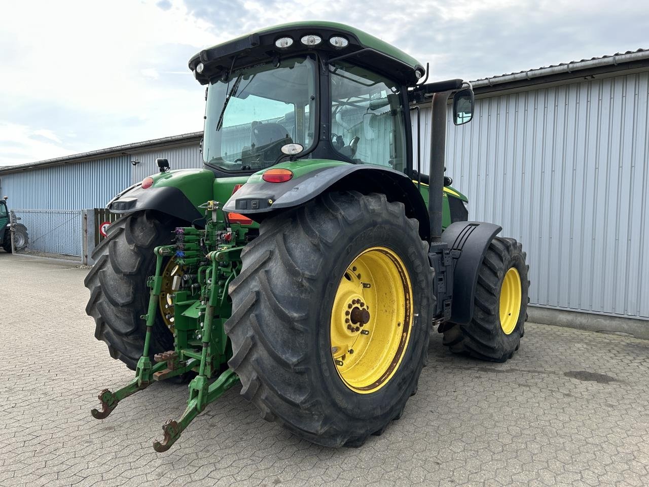 Traktor от тип John Deere 7230R, Gebrauchtmaschine в Bramming (Снимка 14)