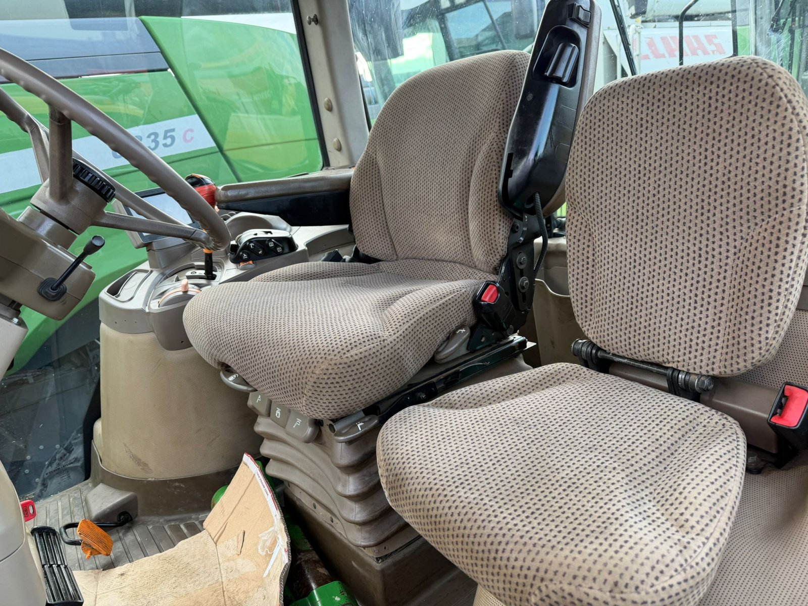 Traktor des Typs John Deere 7230R, Gebrauchtmaschine in Orţişoara (Bild 7)