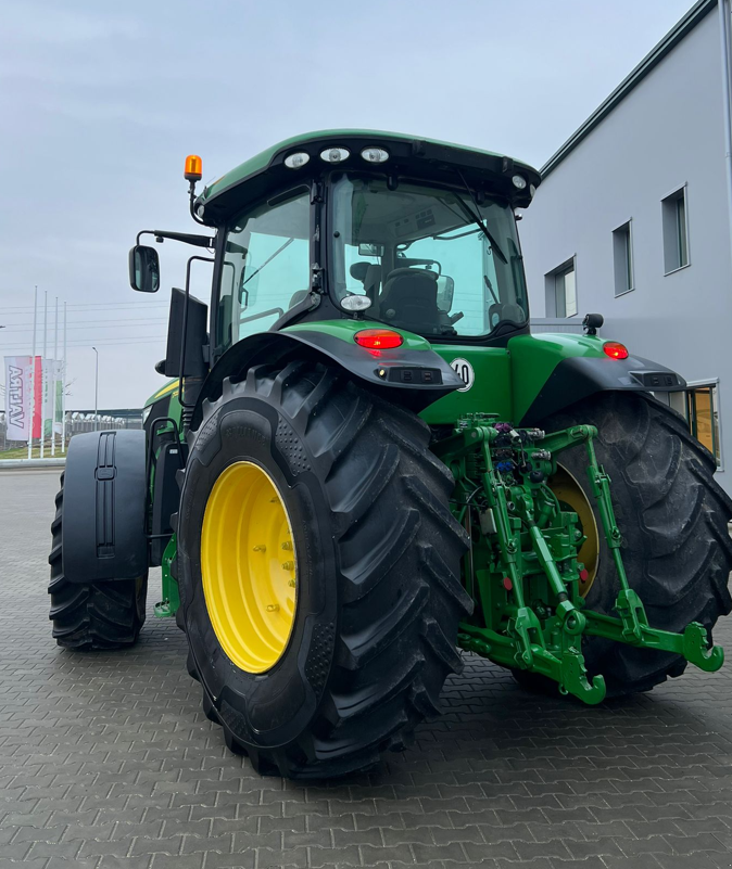 Traktor типа John Deere 7230R, Gebrauchtmaschine в Orţişoara (Фотография 8)