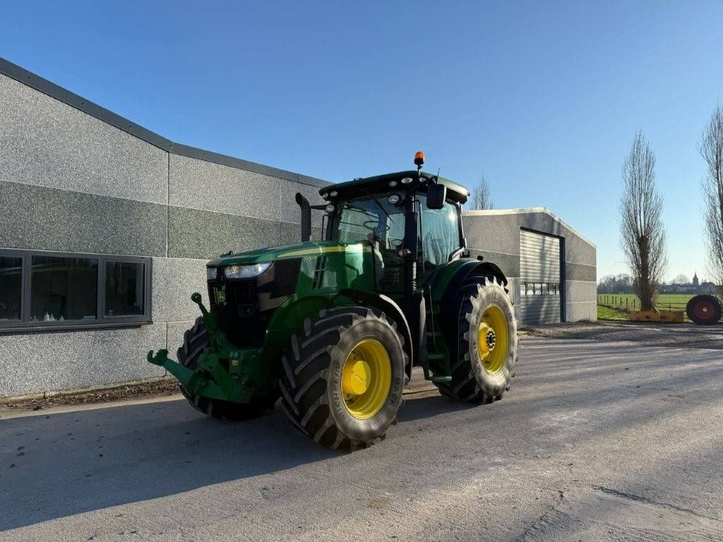 Traktor Türe ait John Deere 7230R, Gebrauchtmaschine içinde Antwerpen (resim 1)