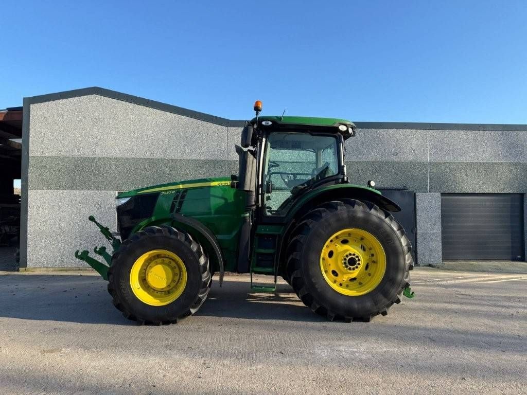 Traktor Türe ait John Deere 7230R, Gebrauchtmaschine içinde Antwerpen (resim 9)