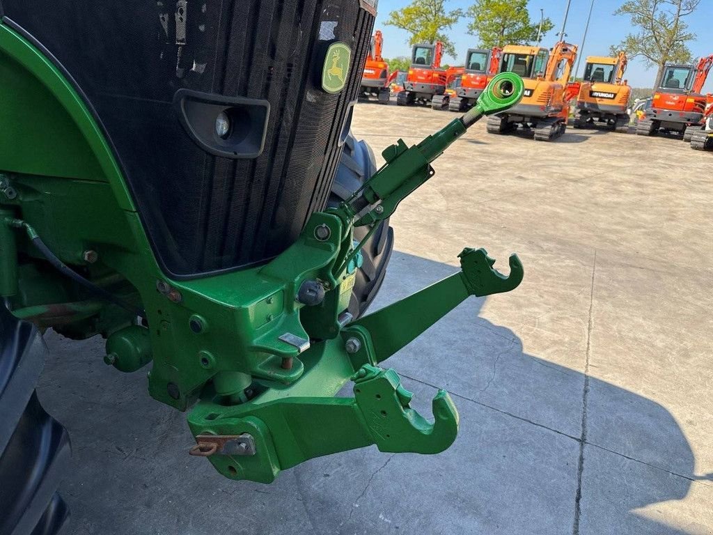 Traktor typu John Deere 7230R, Gebrauchtmaschine w Antwerpen (Zdjęcie 11)