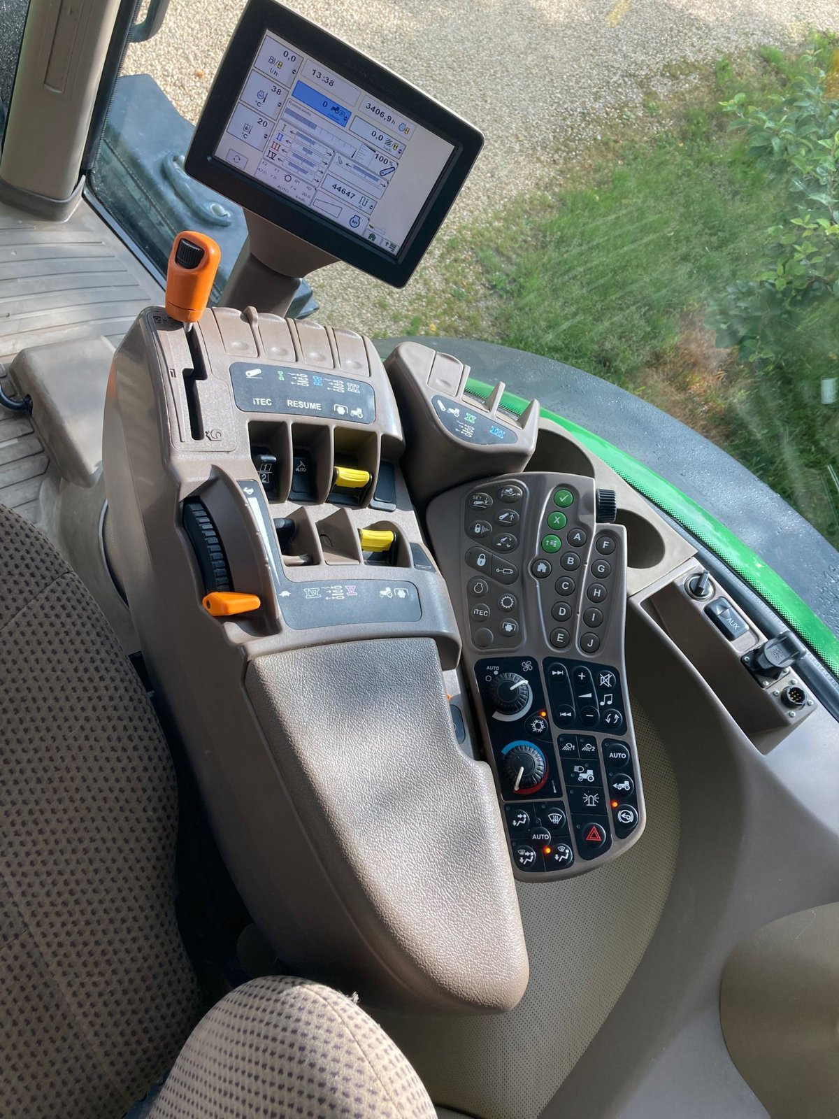 Traktor of the type John Deere 7230R, Gebrauchtmaschine in Donauwörth  (Picture 7)