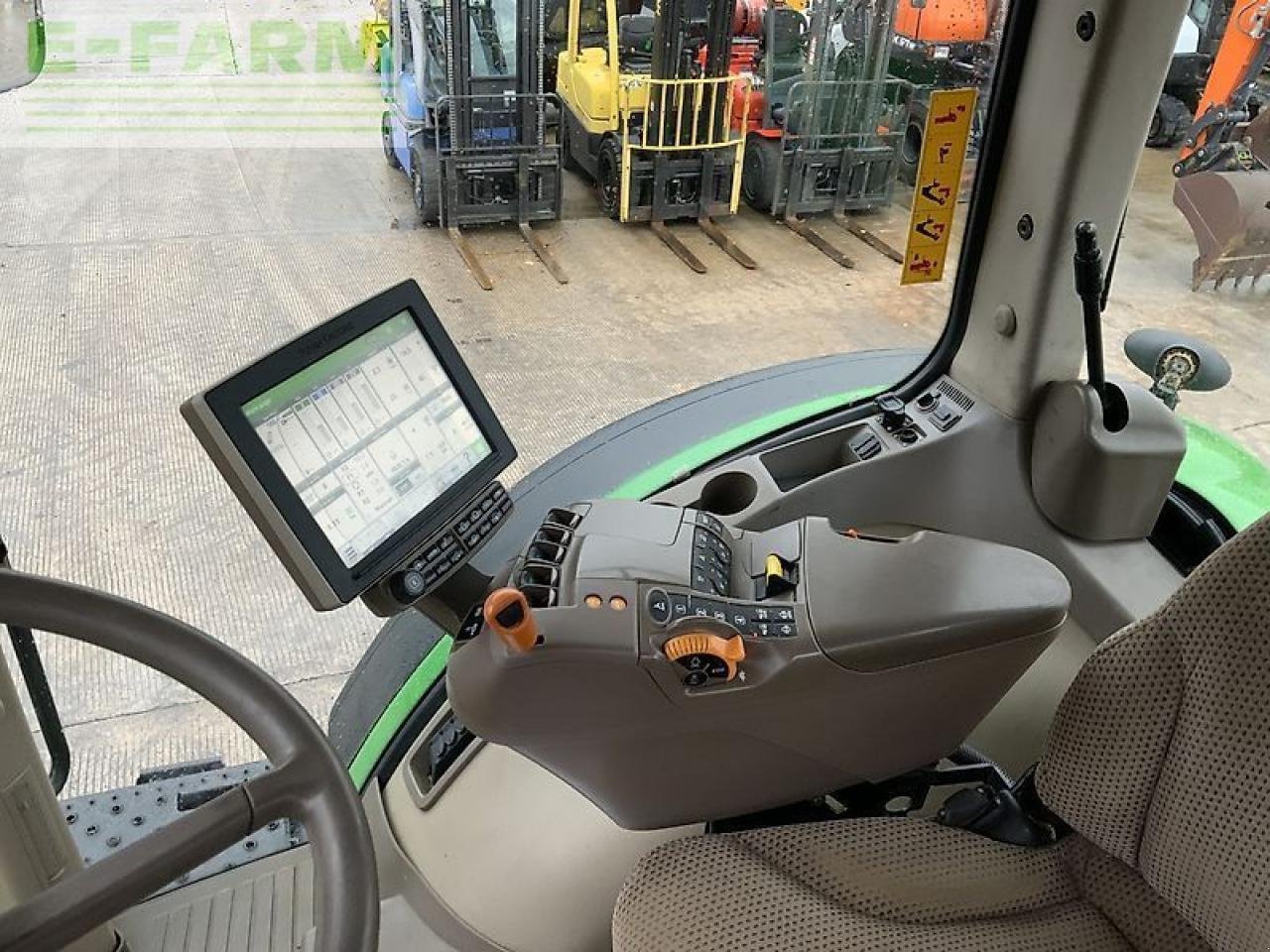 Traktor of the type John Deere 7250r tractor (st24557), Gebrauchtmaschine in SHAFTESBURY (Picture 23)