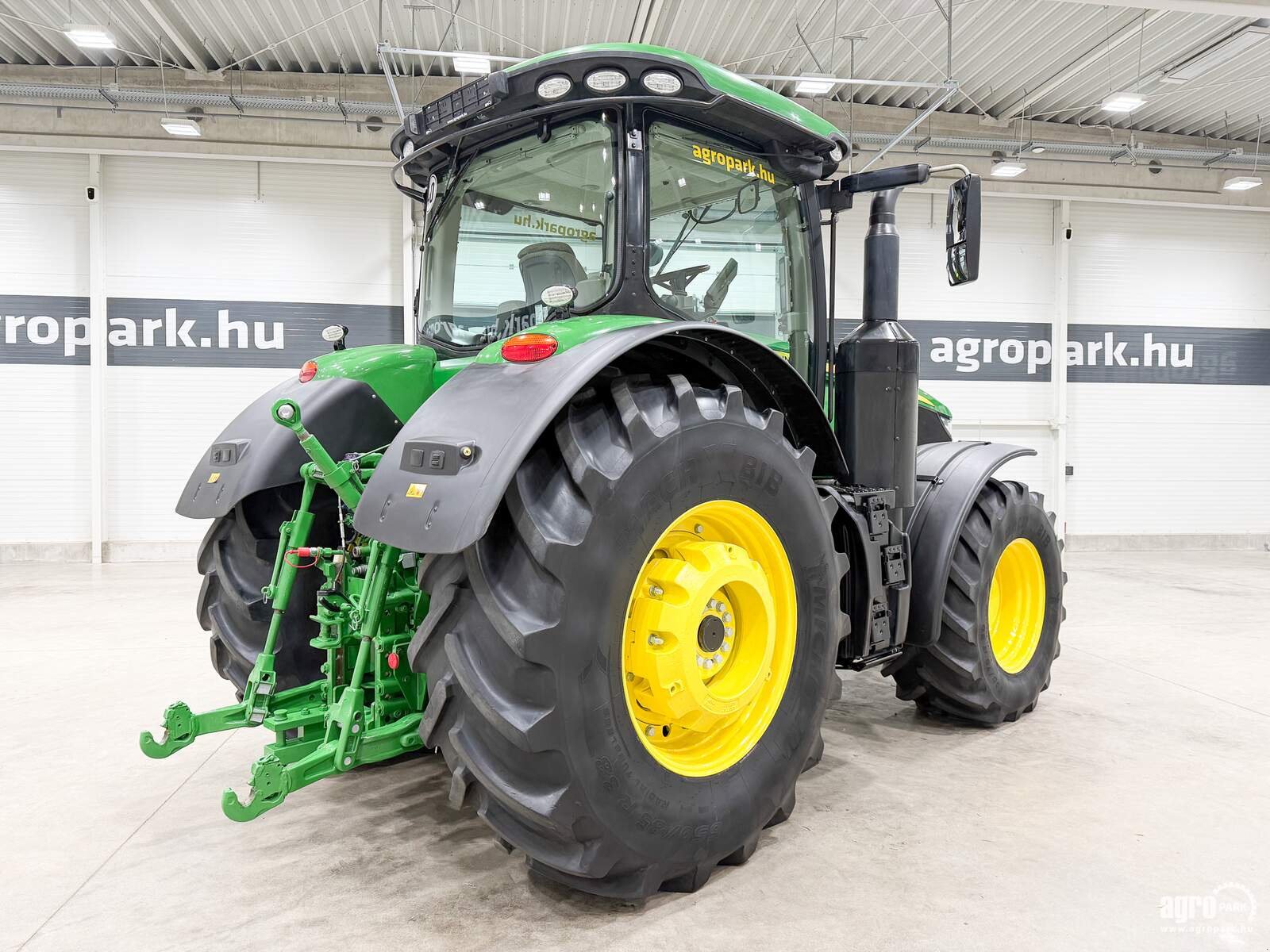 Traktor типа John Deere 7250R, Gebrauchtmaschine в Csengele (Фотография 3)