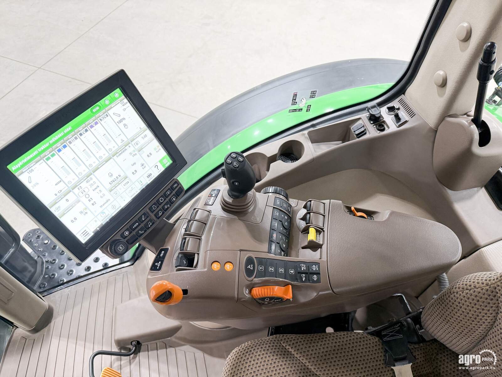 Traktor типа John Deere 7250R, Gebrauchtmaschine в Csengele (Фотография 9)