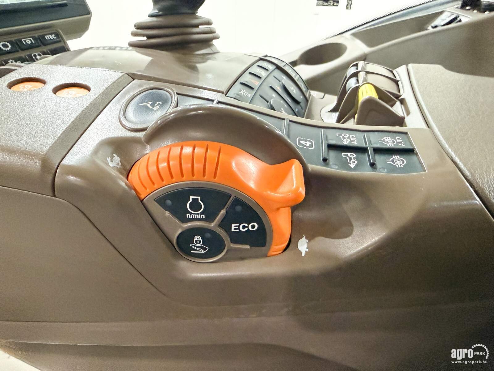 Traktor типа John Deere 7250R, Gebrauchtmaschine в Csengele (Фотография 15)