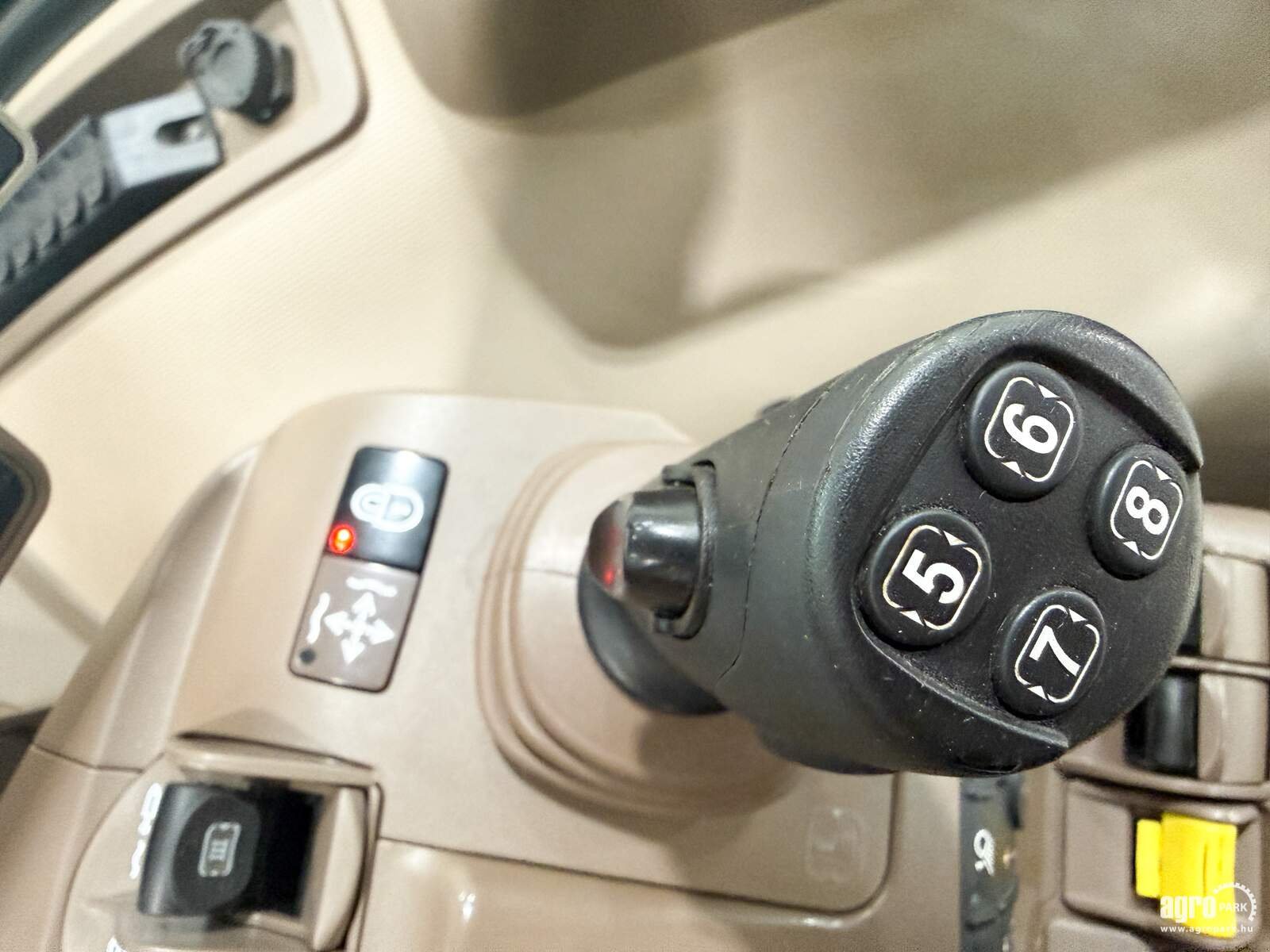 Traktor типа John Deere 7250R, Gebrauchtmaschine в Csengele (Фотография 17)