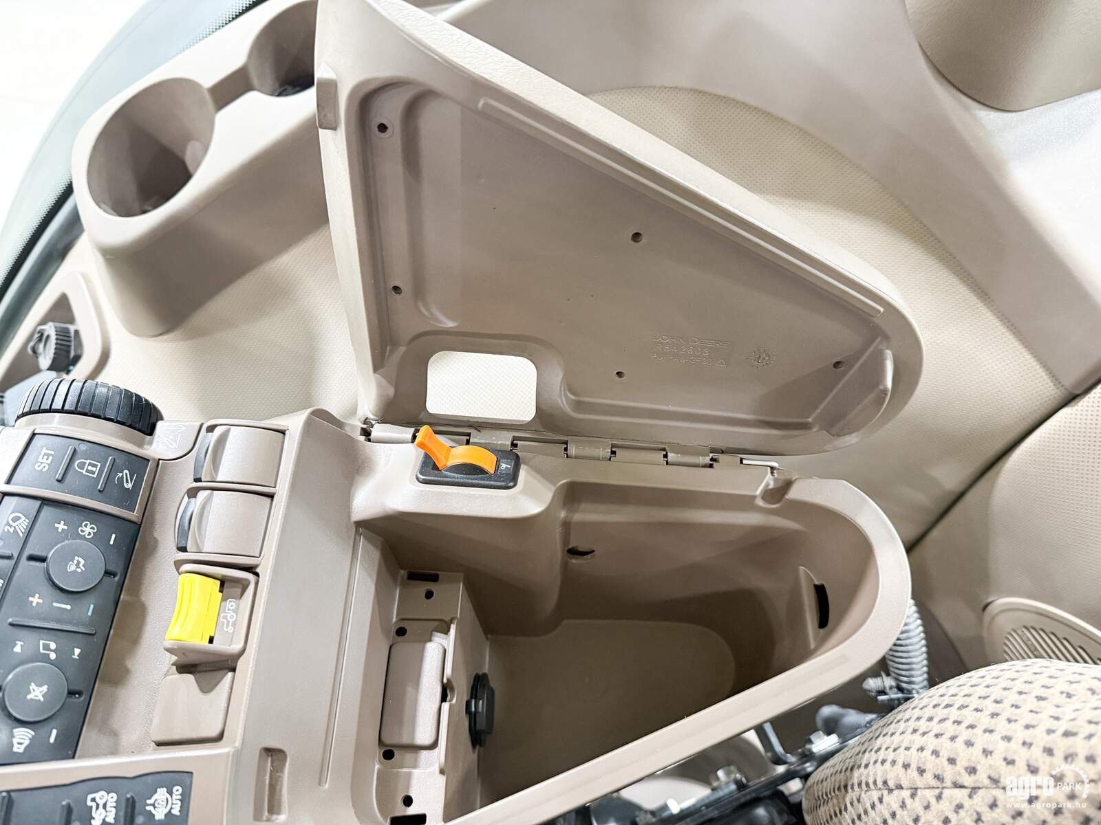 Traktor типа John Deere 7250R, Gebrauchtmaschine в Csengele (Фотография 19)