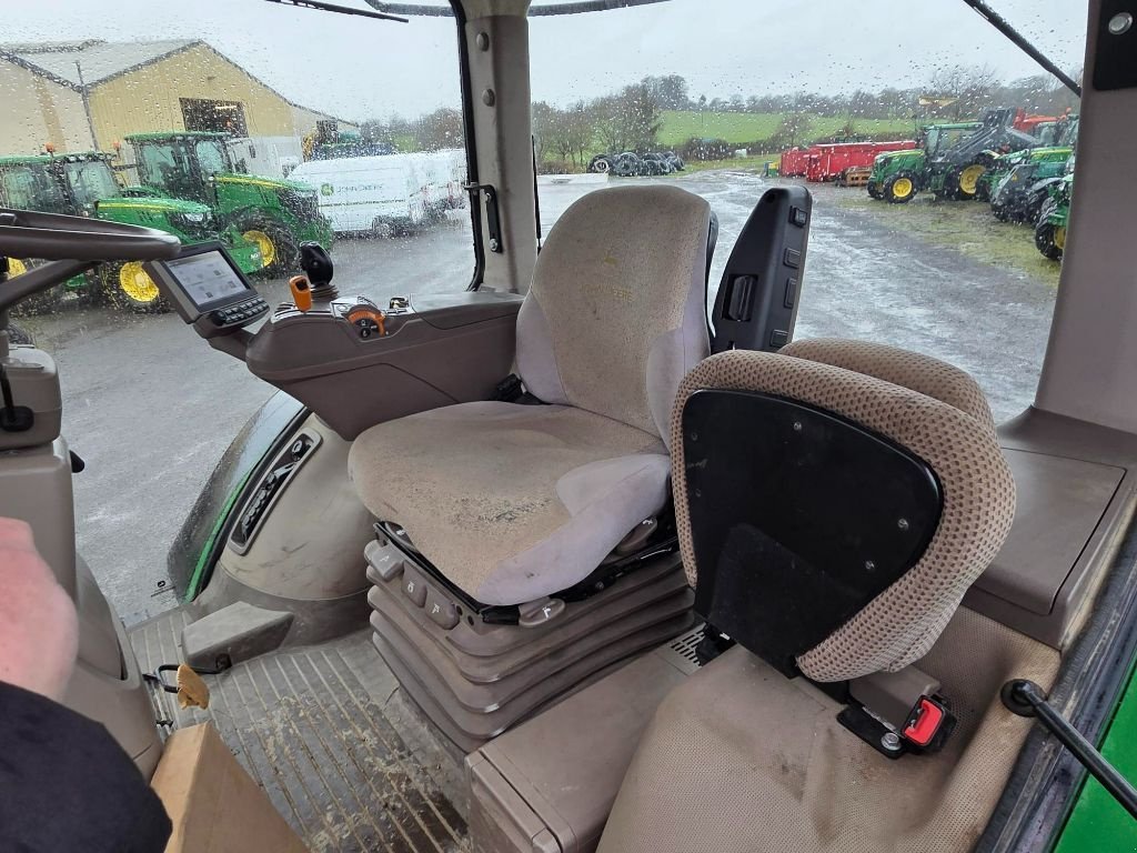 Traktor typu John Deere 7250R, Gebrauchtmaschine w ATHIS (Zdjęcie 4)