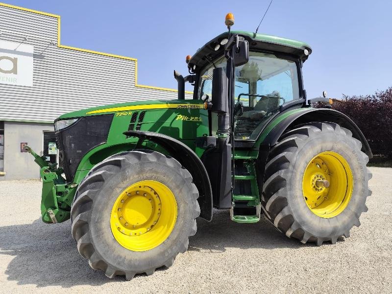 Traktor типа John Deere 7250R, Gebrauchtmaschine в CHAUMESNIL (Фотография 2)