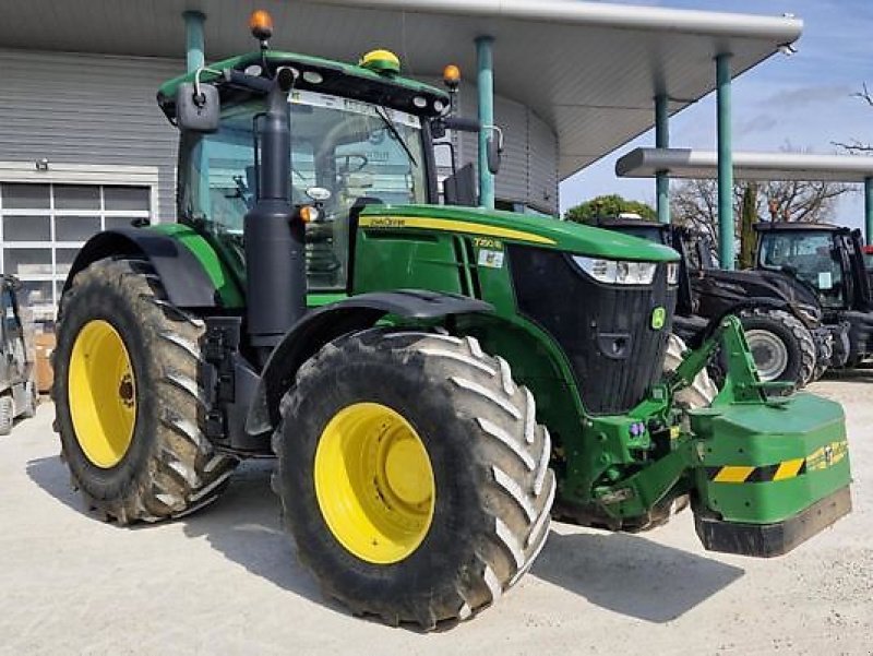 Traktor of the type John Deere 7250R, Gebrauchtmaschine in Monferran-Savès (Picture 1)