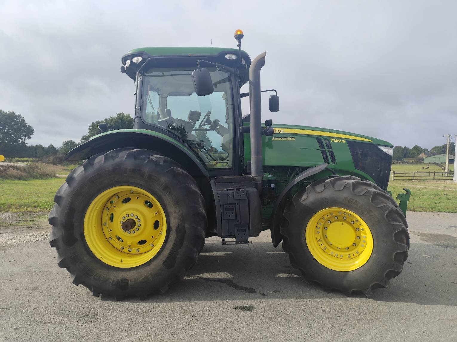 Traktor του τύπου John Deere 7260R, Gebrauchtmaschine σε Le Horps (Φωτογραφία 3)