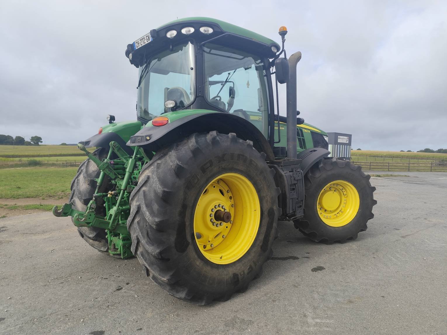 Traktor типа John Deere 7260R, Gebrauchtmaschine в Le Horps (Фотография 8)