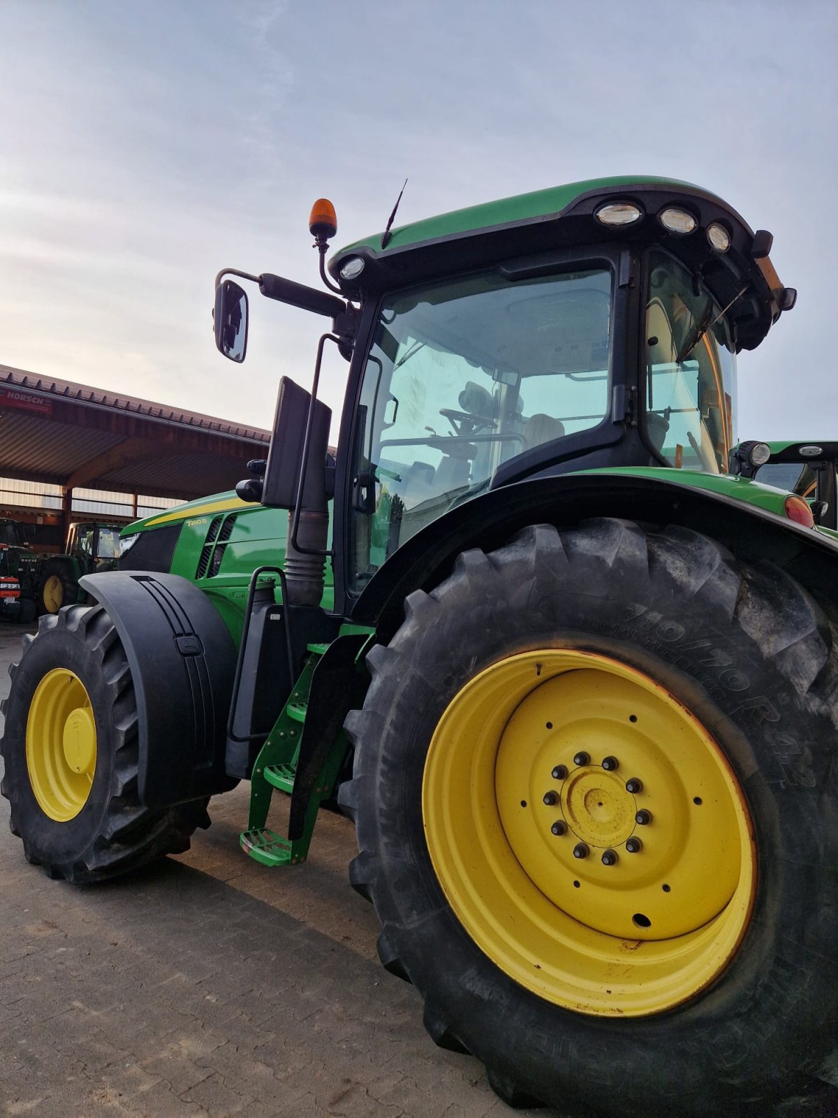 Traktor of the type John Deere 7260R, Gebrauchtmaschine in Bad Sobernheim (Picture 9)