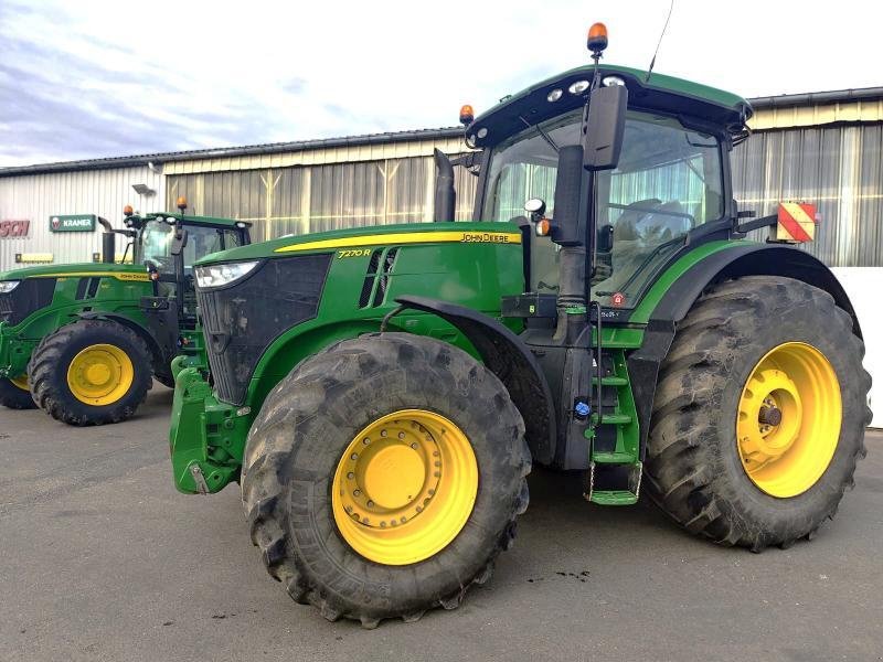 Traktor типа John Deere 7270R, Gebrauchtmaschine в SAINT GENEST D'AMBIERE (Фотография 1)